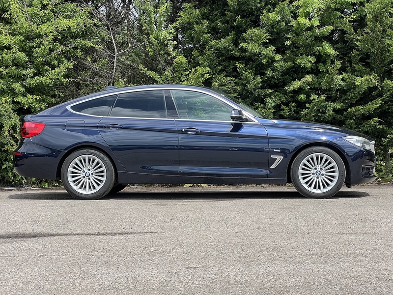 BMW 3 Series 320I Luxury Gran Turismo - U12192