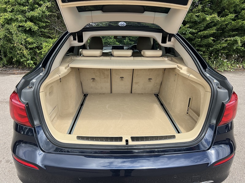BMW 3 Series 320I Luxury Gran Turismo - U12192
