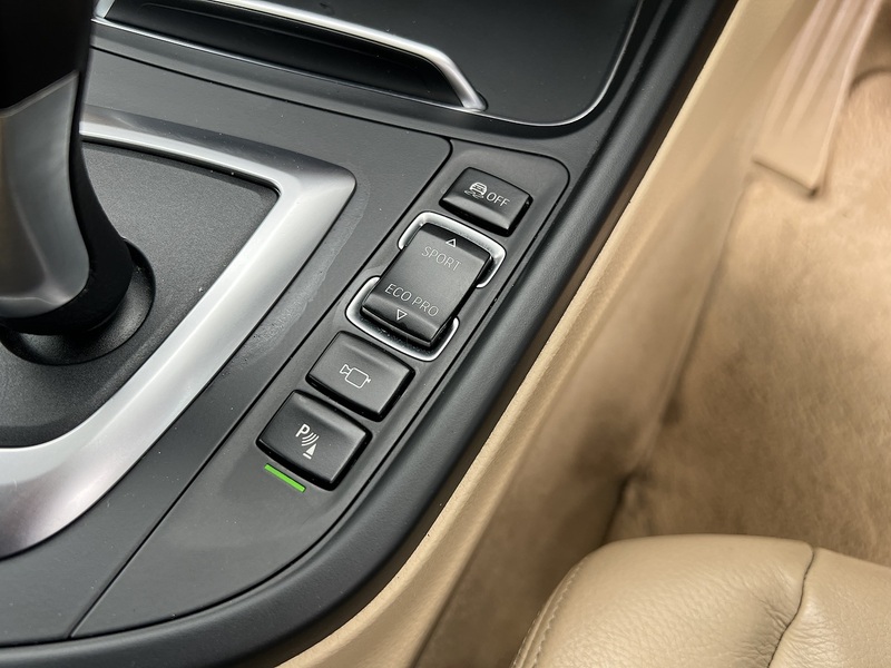 BMW 3 Series 320I Luxury Gran Turismo - U12192