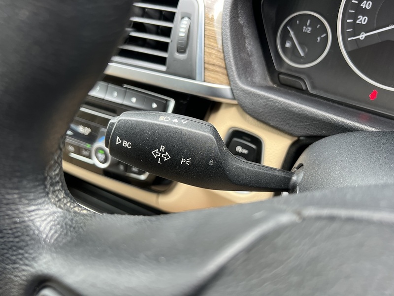 BMW 3 Series 320I Luxury Gran Turismo - U12192