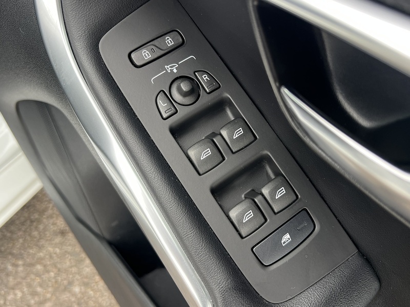 Volvo V40 T4 Se Lux Nav - U12193