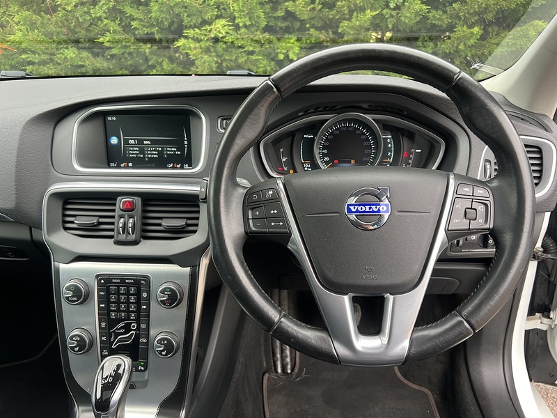 Volvo V40 T4 Se Lux Nav - U12193