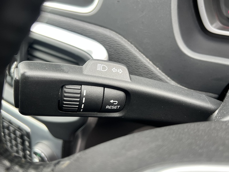Volvo V40 T4 Se Lux Nav - U12193