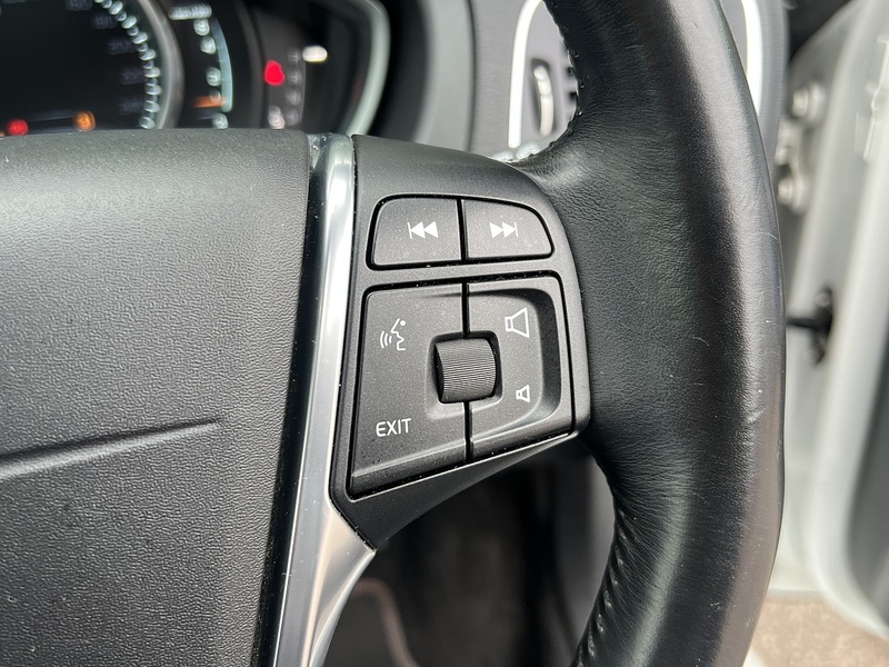 Volvo V40 T4 Se Lux Nav - U12193