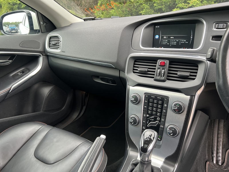 Volvo V40 T4 Se Lux Nav - U12193