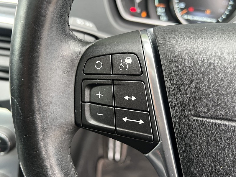 Volvo V40 T4 Se Lux Nav - U12193
