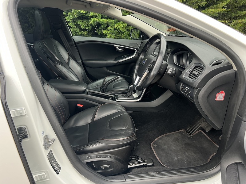 Volvo V40 T4 Se Lux Nav - U12193
