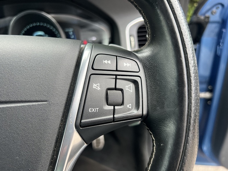 Volvo S60 T4 R-Design Lux Nav - U12195