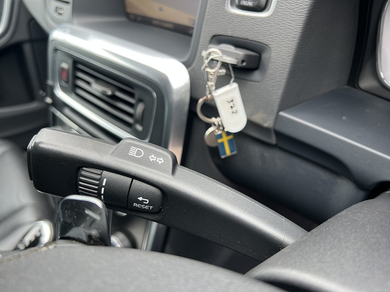 Volvo S60 T4 R-Design Lux Nav - U12195