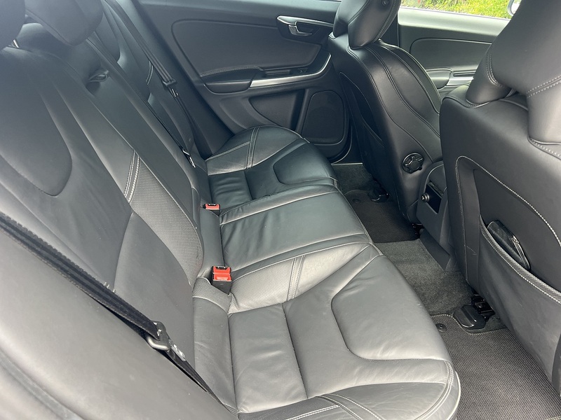 Volvo S60 T4 R-Design Lux Nav - U12195