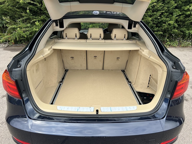 BMW 3 Series 320I Luxury Gran Turismo - U12198
