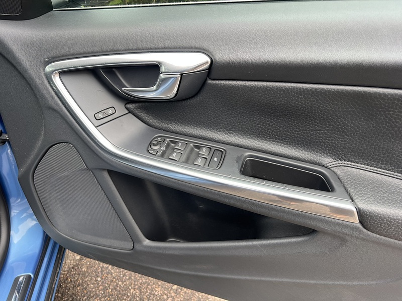 Volvo V60 T4 Se Lux Nav - U12199