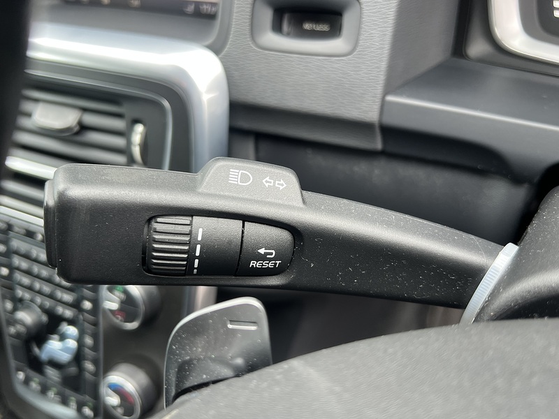 Volvo V60 T4 Se Lux Nav - U12199