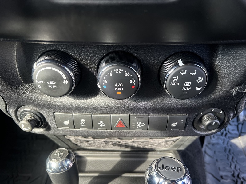 Jeep Wrangler V6 Sahara Unlimited - U12200