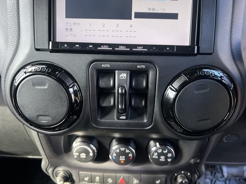 Jeep Wrangler V6 Sahara Unlimited - U12200