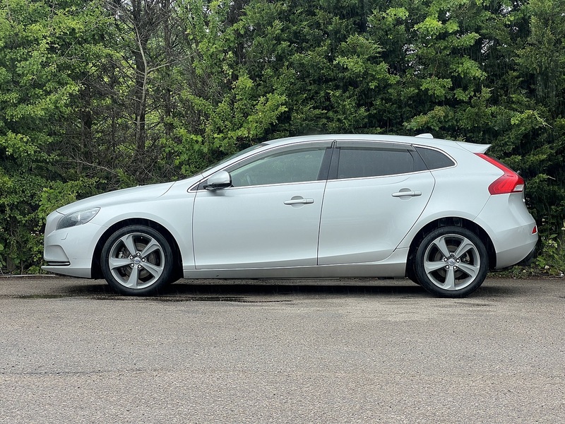 Volvo V40 T4 Se Nav - U12202