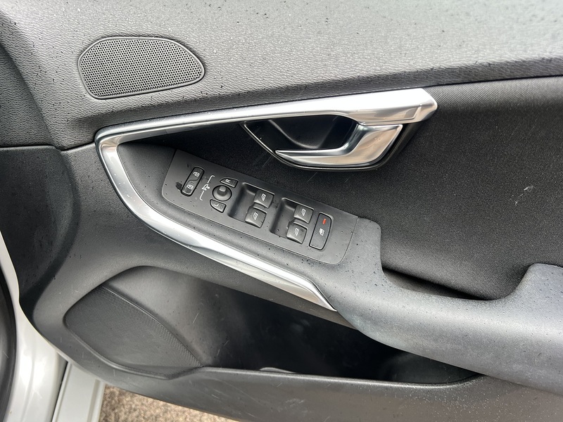 Volvo V40 T4 Se Nav - U12202