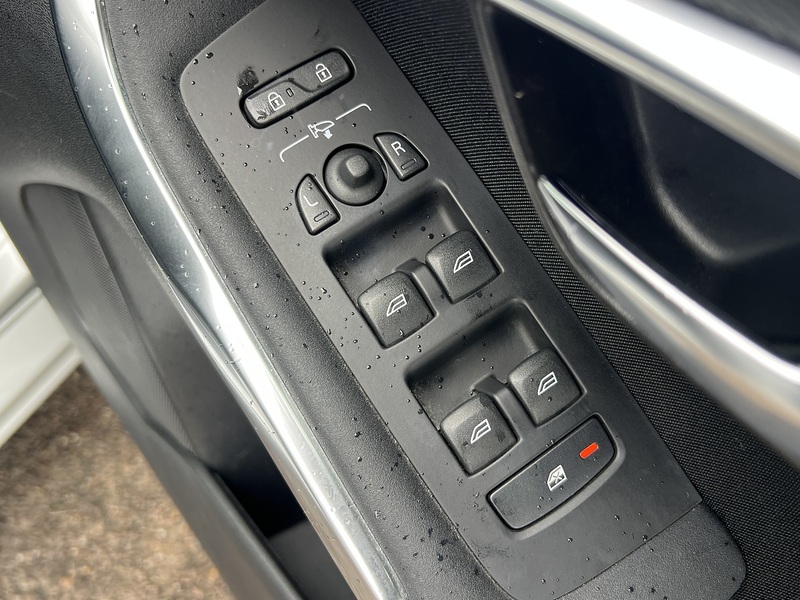 Volvo V40 T4 Se Nav - U12202