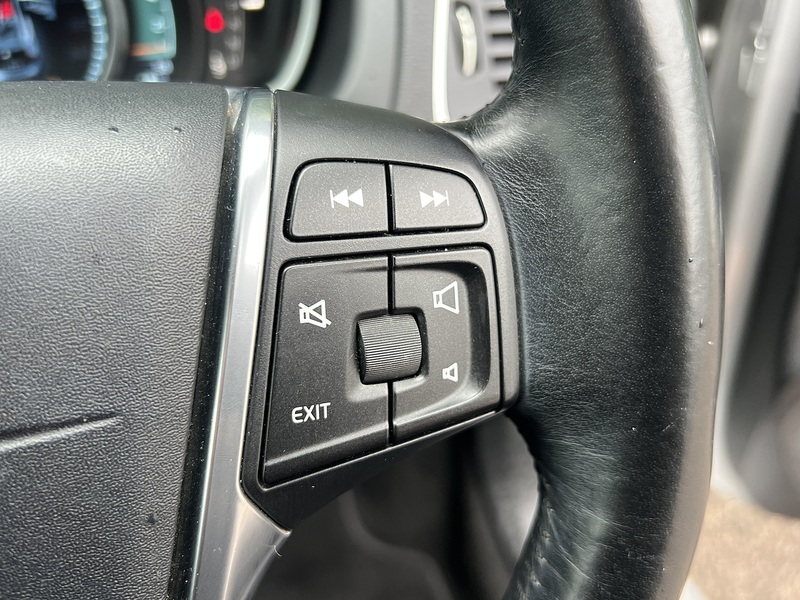 Volvo V40 T4 Se Nav - U12202