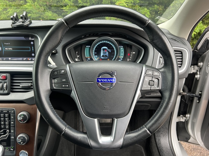 Volvo V40 T4 Se Nav - U12202