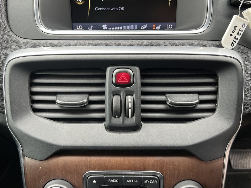 Volvo V40 T4 Se Nav - U12202