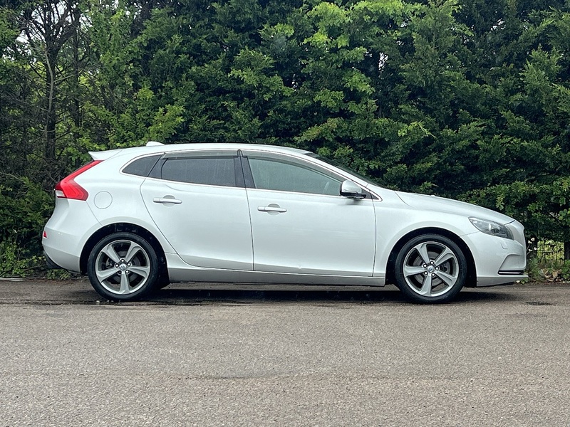 Volvo V40 T4 Se Nav - U12202