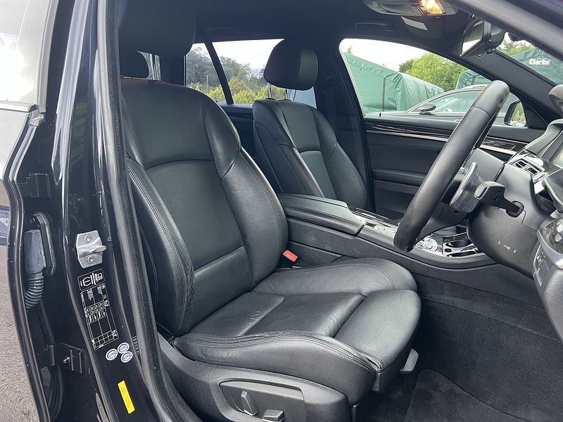BMW 5 Series 523D M Sport Touring - U12204