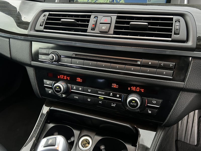 BMW 5 Series 523D M Sport Touring - U12204