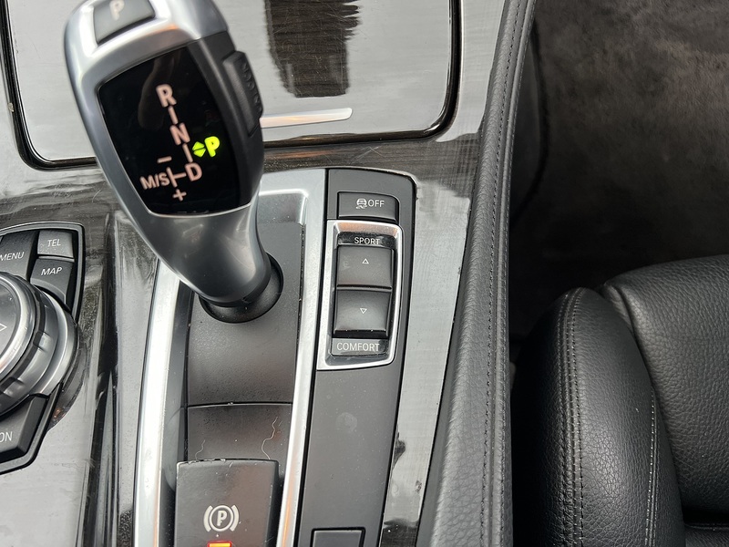 BMW 5 Series 523D M Sport Touring - U12204