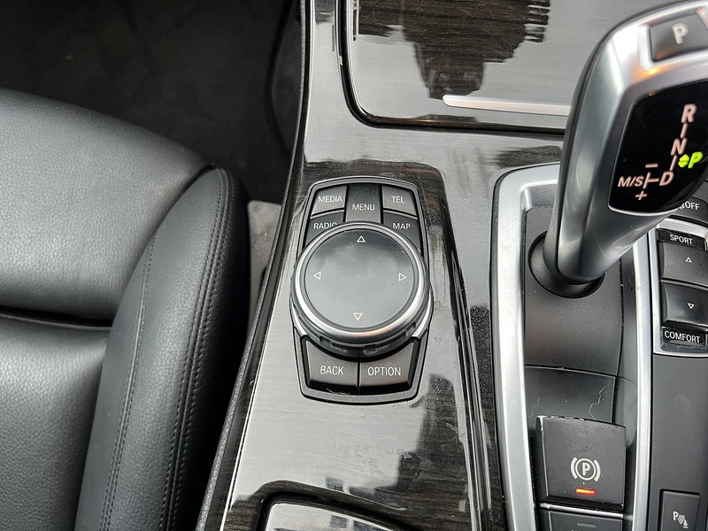 BMW 5 Series 523D M Sport Touring - U12204