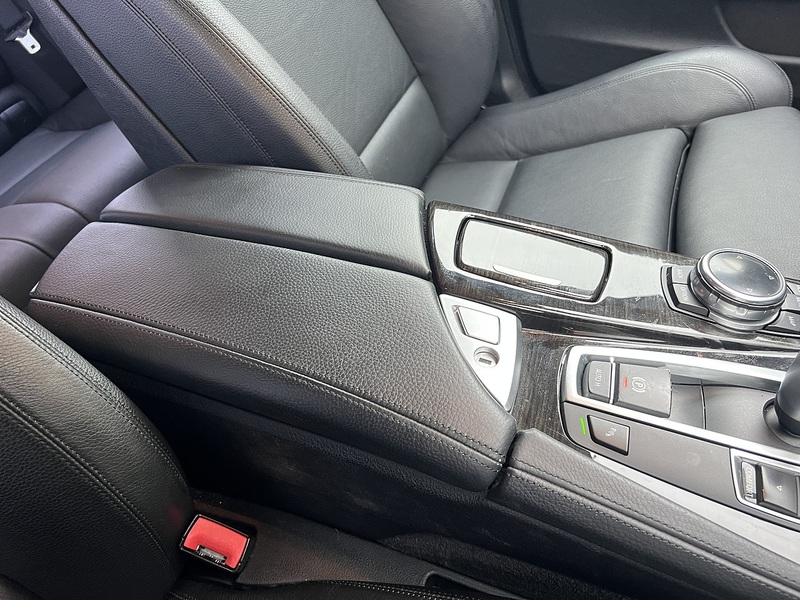 BMW 5 Series 523D M Sport Touring - U12204