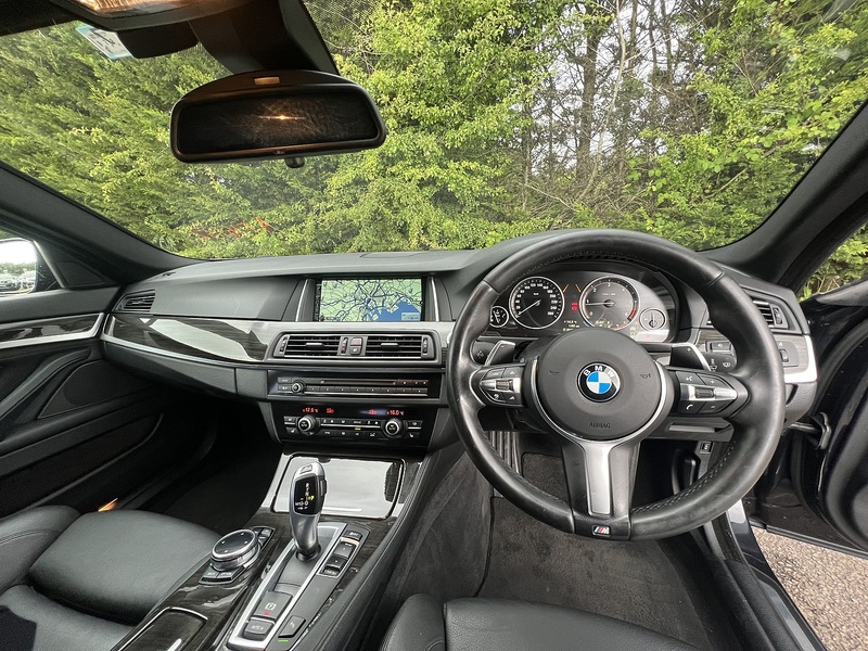 BMW 5 Series 523D M Sport Touring - U12204