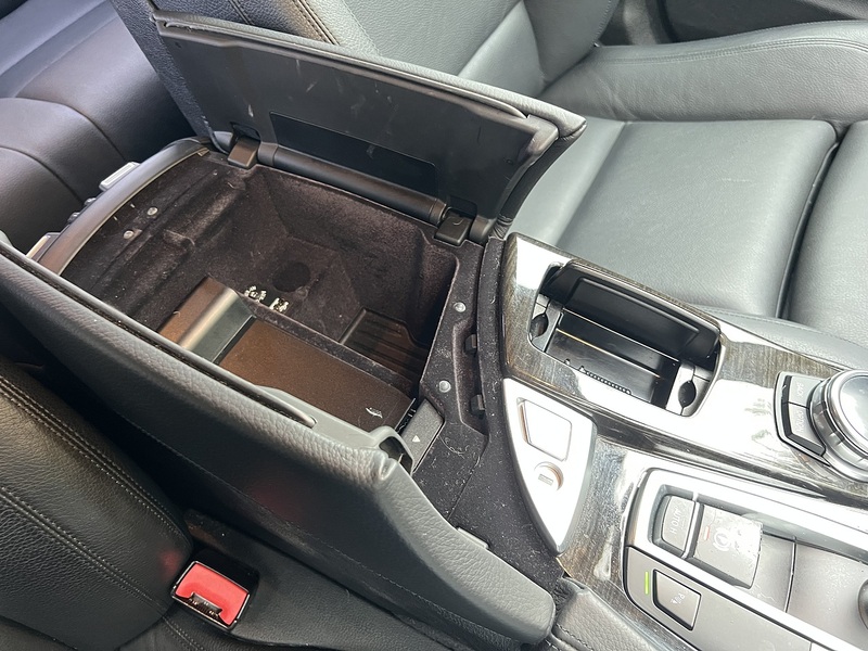 BMW 5 Series 523D M Sport Touring - U12204