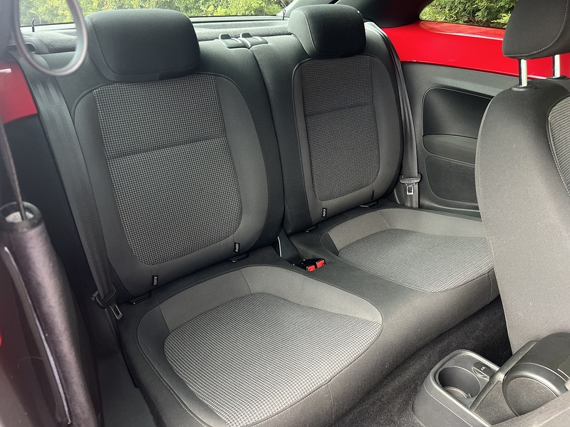 Volkswagen Beetle Design Tsi Dsg - U12205