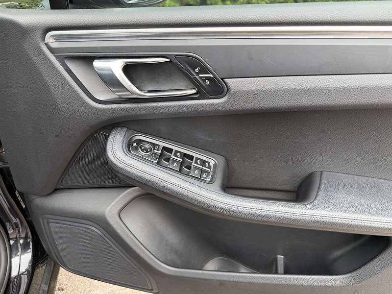 Porsche Macan Pdk - U12213