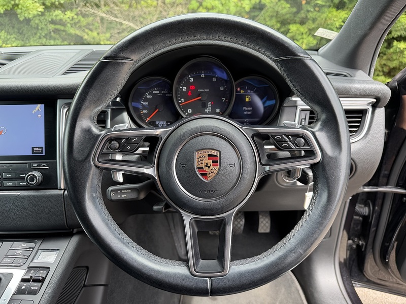 Porsche Macan Pdk - U12213