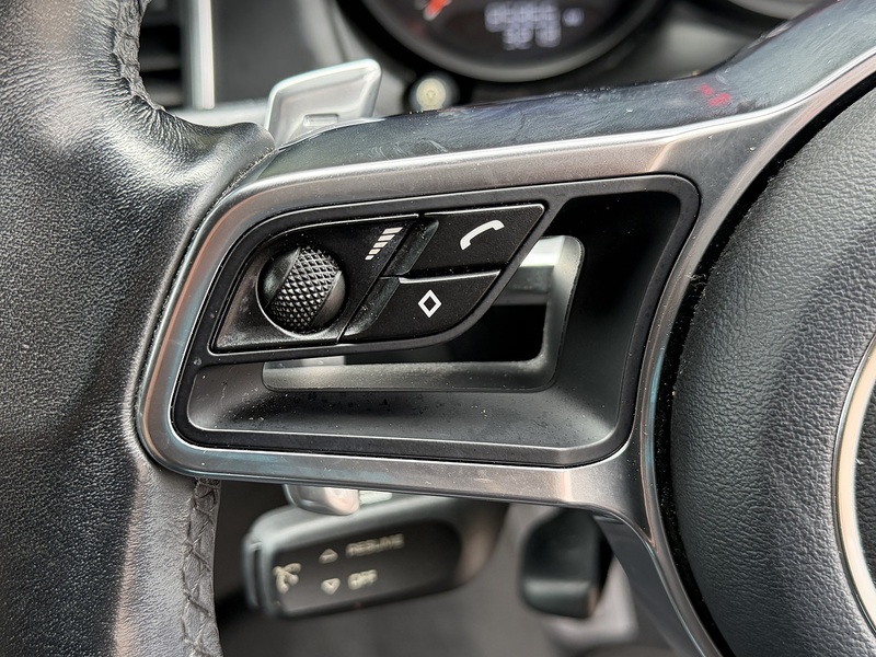 Porsche Macan Pdk - U12213