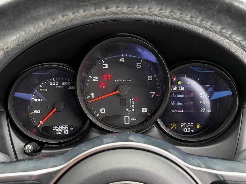 Porsche Macan Pdk - U12213
