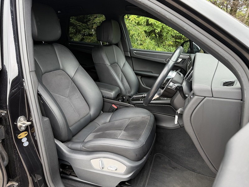 Porsche Macan Pdk - U12213