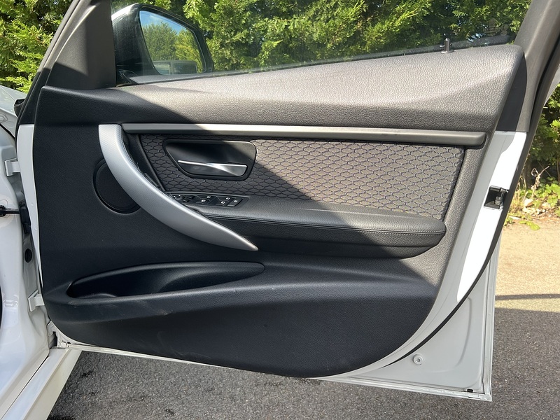 BMW 3 Series 320I M Sport Touring - U12214