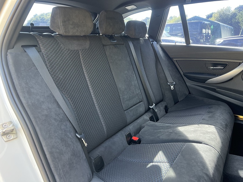 BMW 3 Series 320I M Sport Touring - U12214