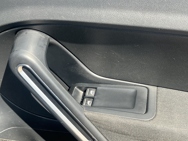 Volkswagen Beetle Tsi Dsg - U12215