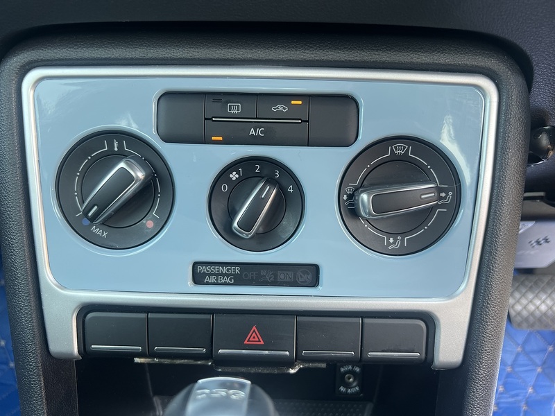 Volkswagen Beetle Tsi Dsg - U12215