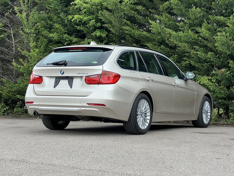 BMW 3 Series 320D Luxury Touring - U12217