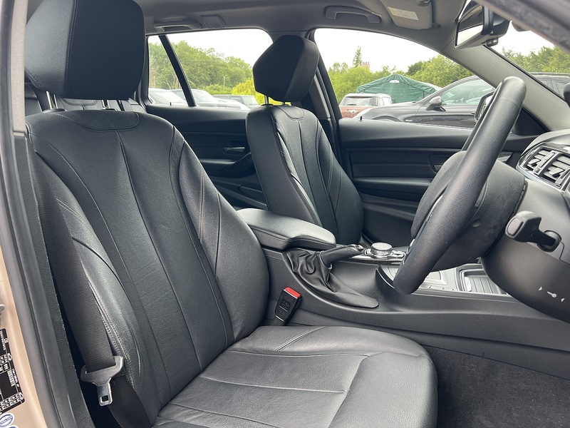BMW 3 Series 320D Luxury Touring - U12217