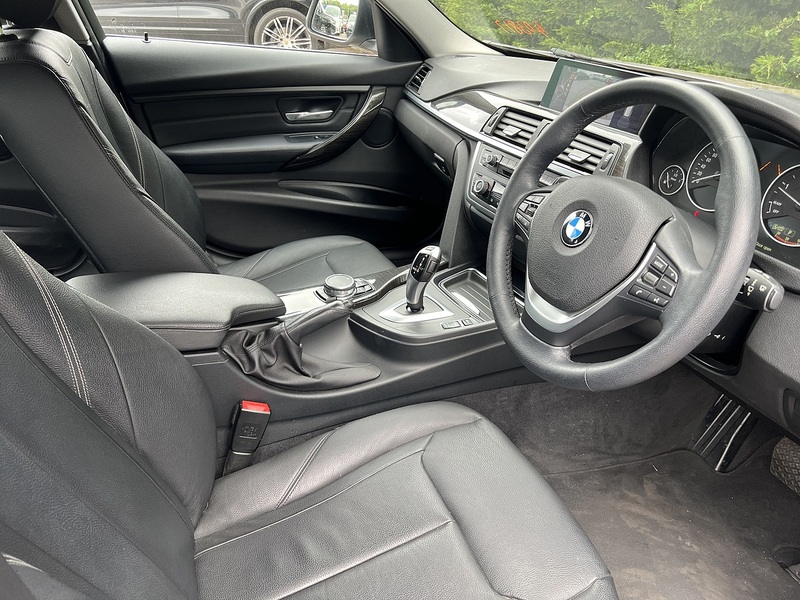 BMW 3 Series 320D Luxury Touring - U12217