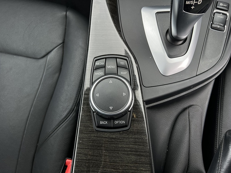 BMW 3 Series 320D Luxury Touring - U12217