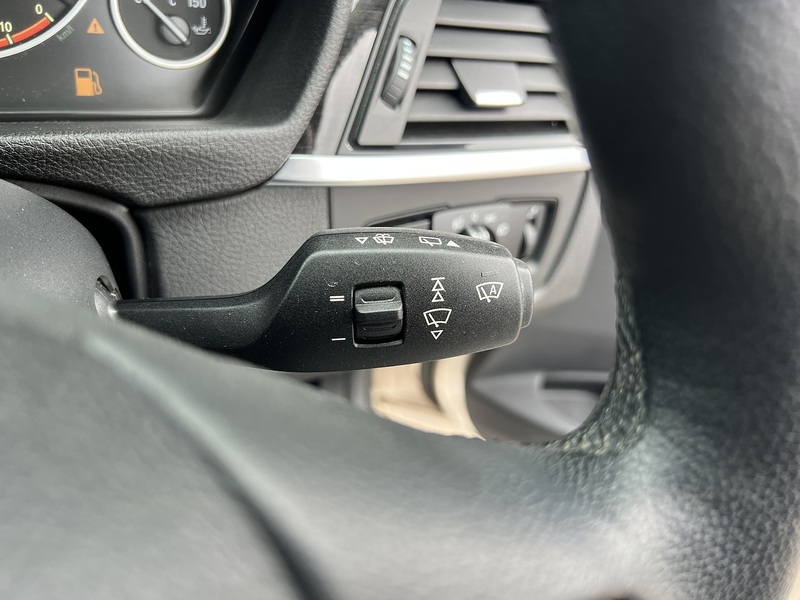 BMW 3 Series 320D Luxury Touring - U12217