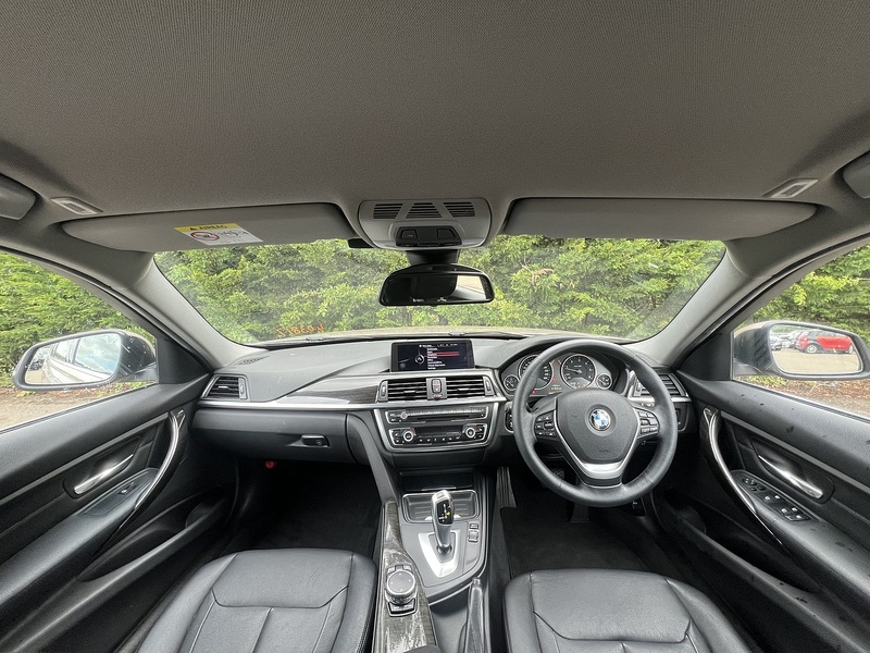 BMW 3 Series 320D Luxury Touring - U12217