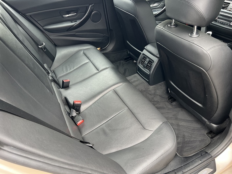 BMW 3 Series 320D Luxury Touring - U12217